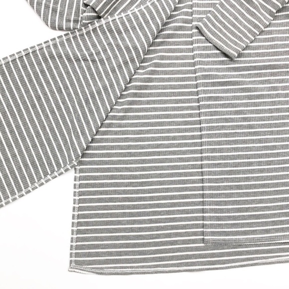 Olivia Rae gray/white striped high slit tunic open cardigan - Picture 2 of 6